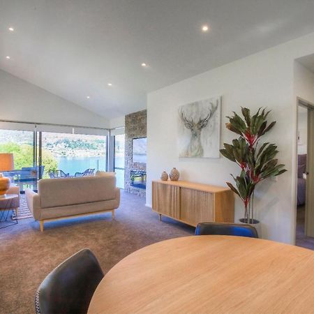 The Villa Lookout - Queenstown Holiday Villa ภายนอก รูปภาพ