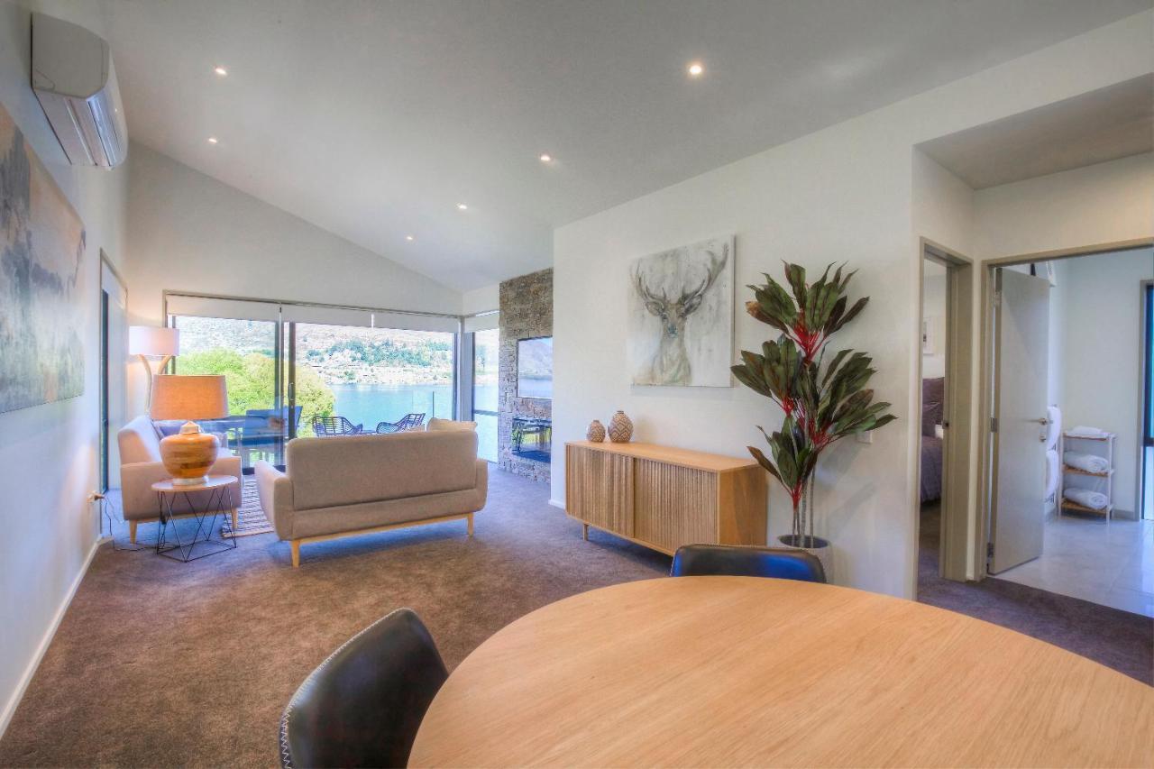 The Villa Lookout - Queenstown Holiday Villa ภายนอก รูปภาพ