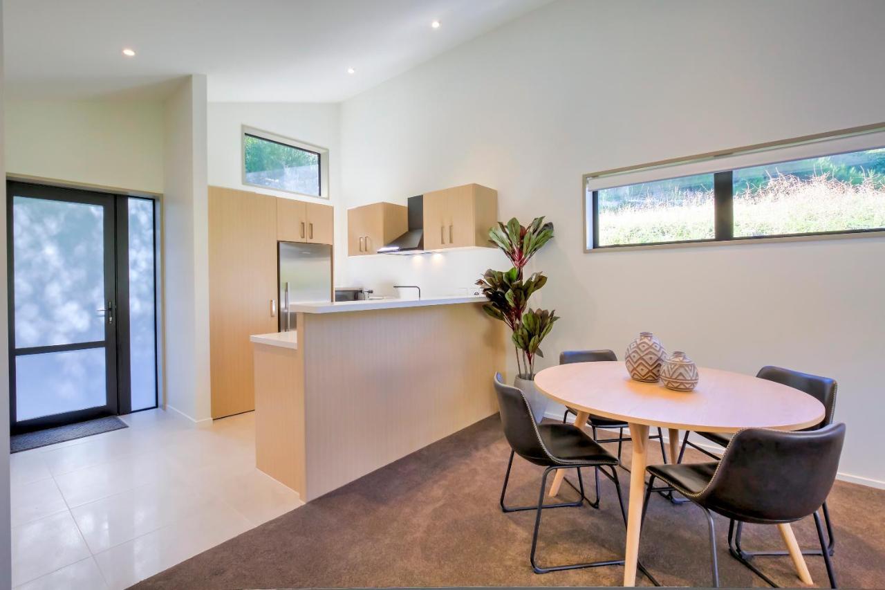 The Villa Lookout - Queenstown Holiday Villa ภายนอก รูปภาพ